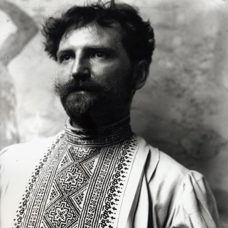 Mucha_800